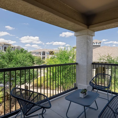 Welcome to Wiregrass balcony with views of landscaping